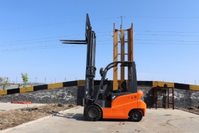 Electric forklift HQEF25