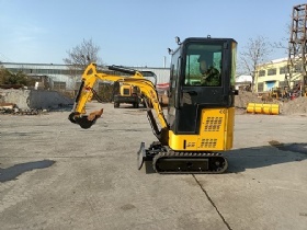 Small excavator HQ15