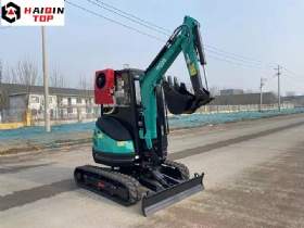 Tailless excavator HQ28