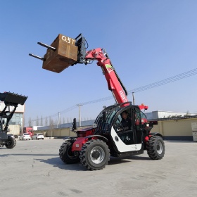 Small 2.5ton Telehandler HQ625